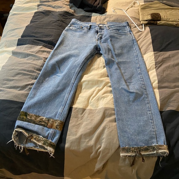Louis Vuitton light wash custom wrangler jeans - Picture 3 of 4